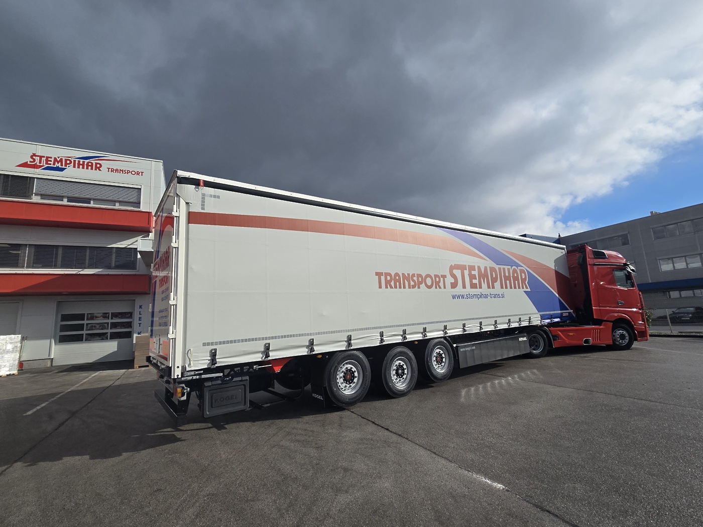 transport-stempihar-prikolice-koegel-petrans