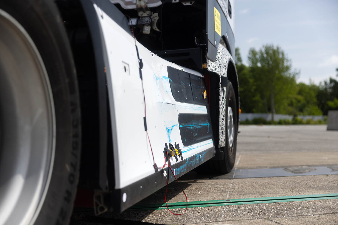 Mercedes eActros 600 crash test