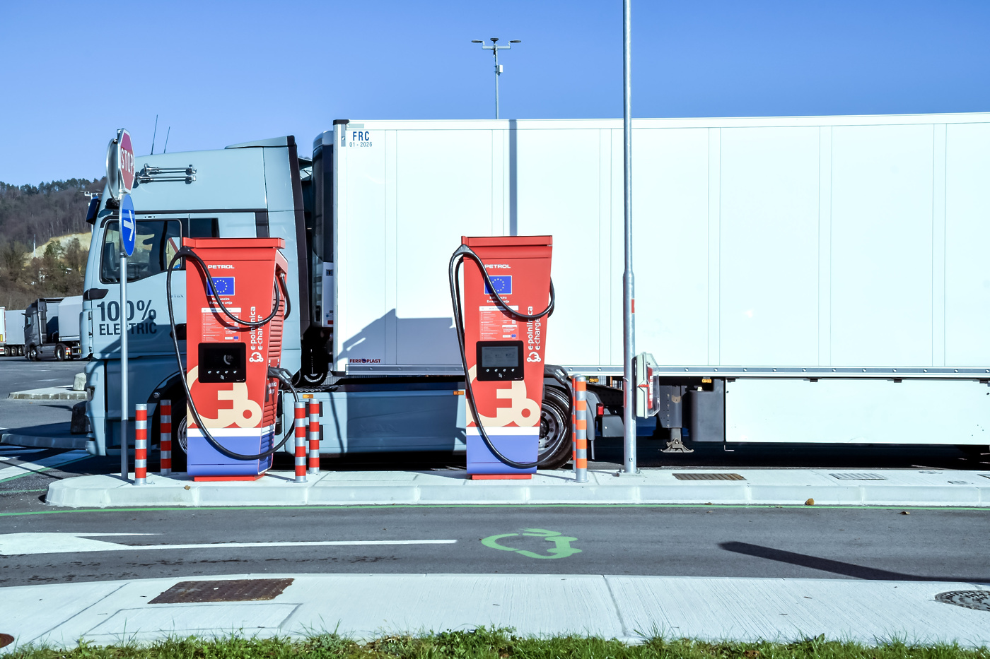 Petrol - ultra hitra polnilnica