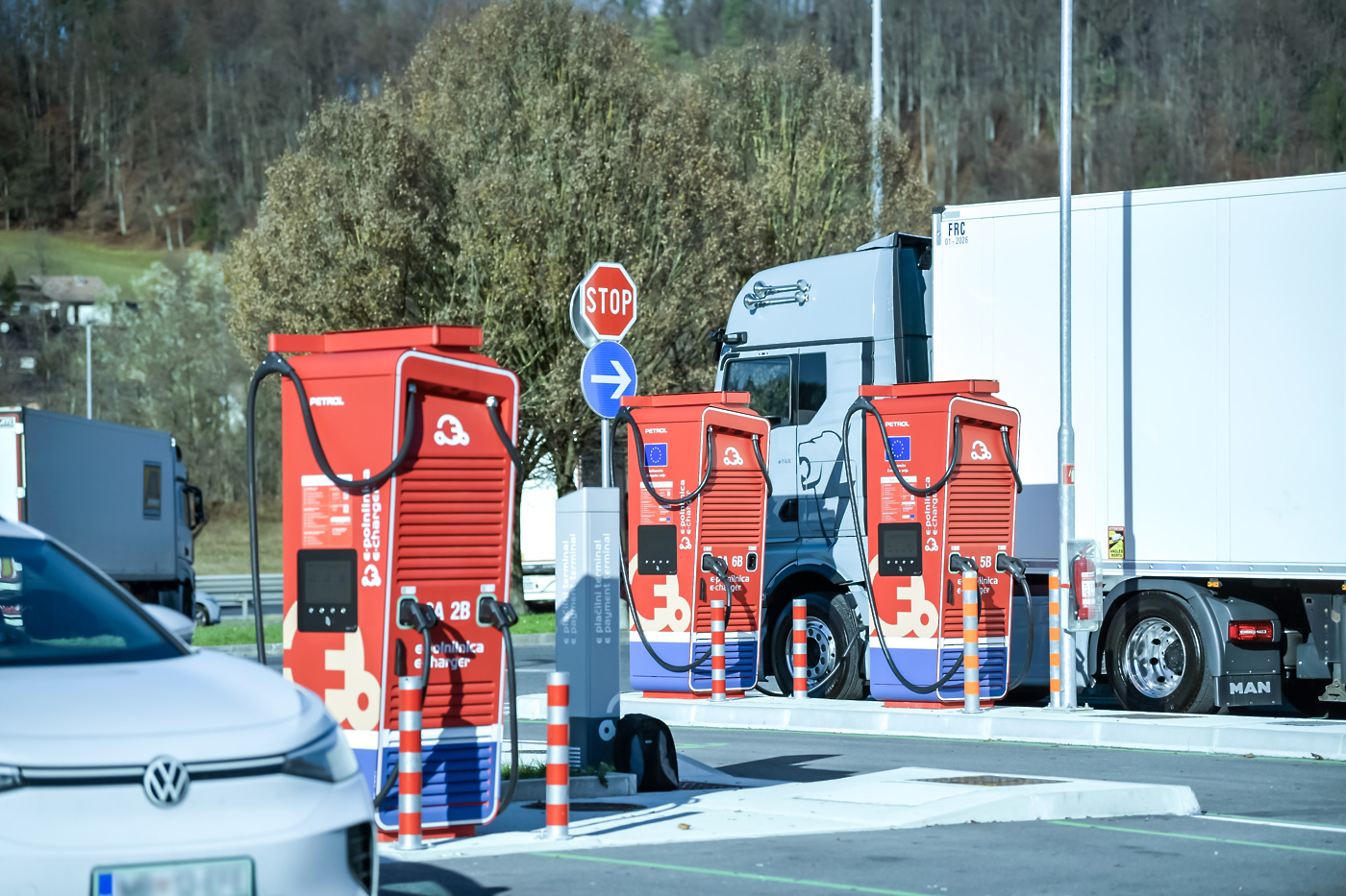 Petrol - ultra hitra polnilnica