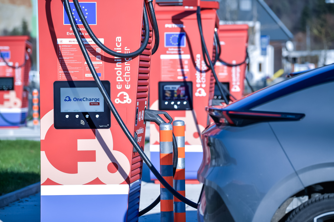 Petrol - ultra hitra polnilnica