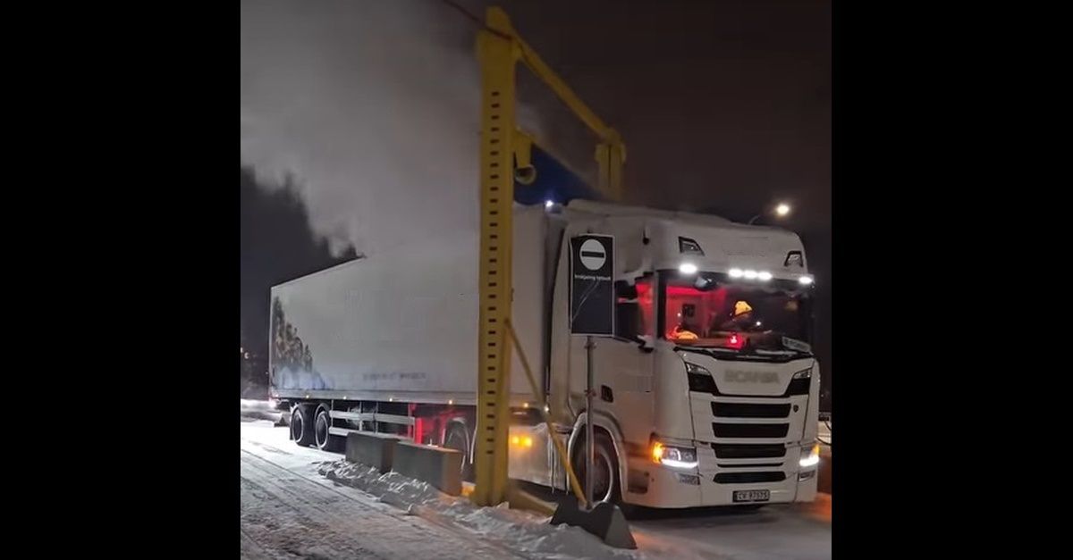 durasweeper-avtomatizirano-ciscenje-snega-s-prikolic