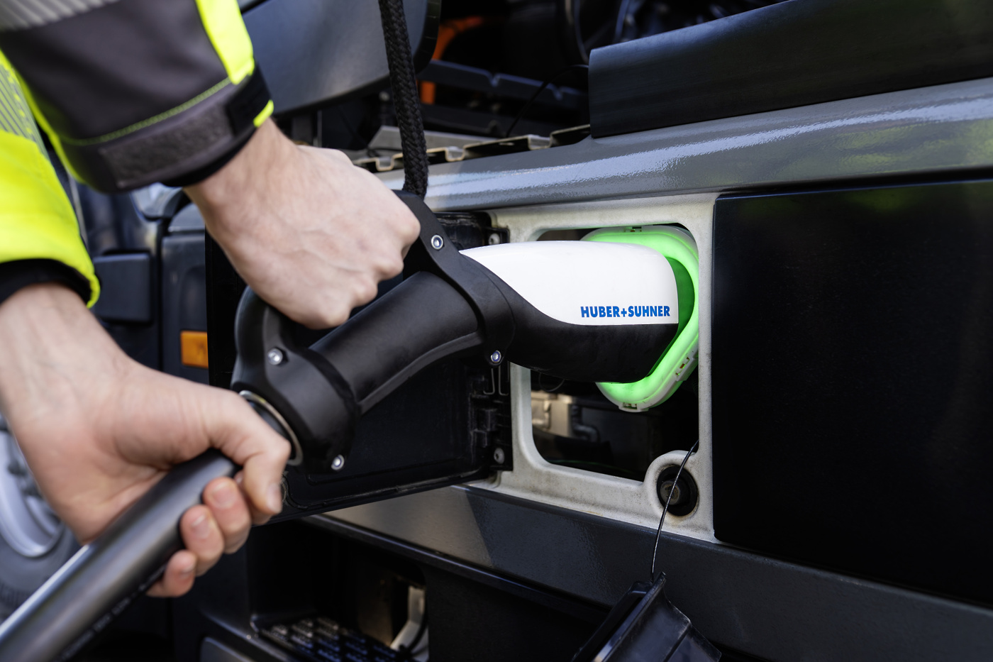 Mercedes eActros 600 megavatno polnjenje MCS