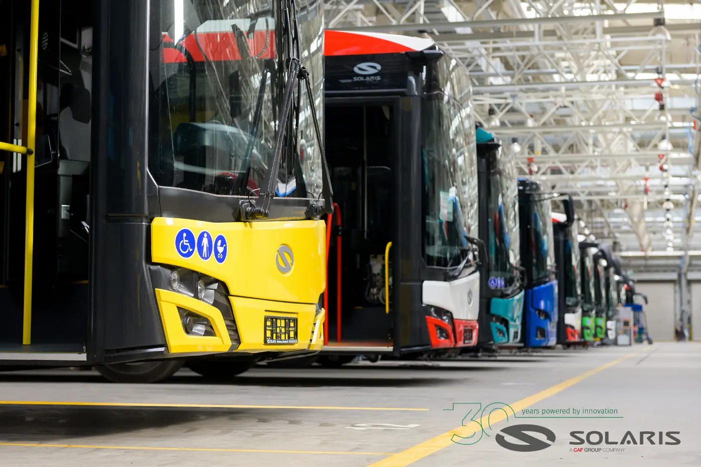 Solaris Urbino 30 let