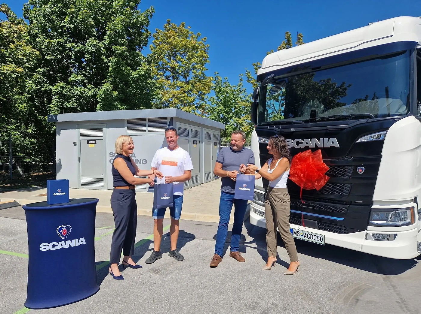 Scania 40R - Logistika Škrget